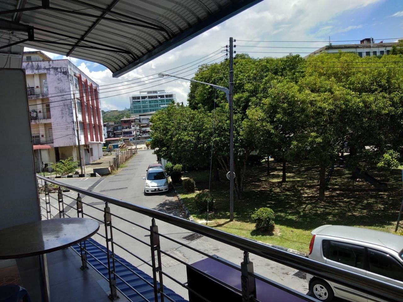 Jj Home2Stay Miri Dış mekan fotoğraf